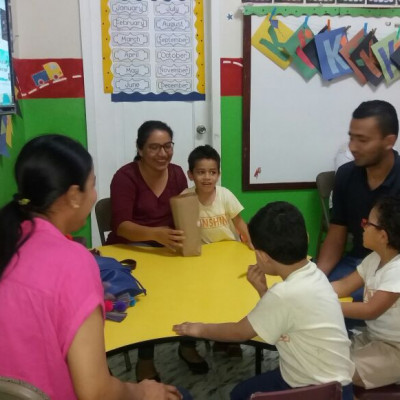 Creando con Papá y Mamá (Pre-Básica)