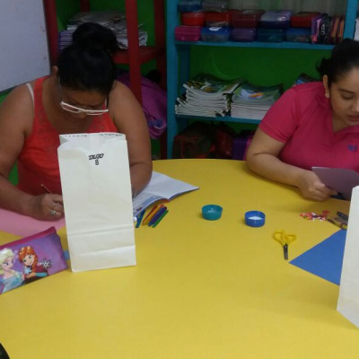 Creando con Papá y Mamá (Pre-Básica)